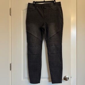 NWOT DG2 by Diane Gilman Charcoal Skinny Pull-on Jeans